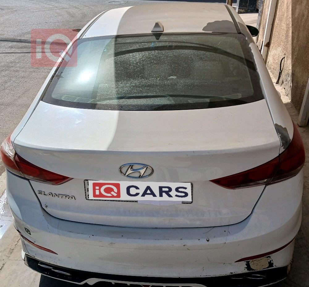 هيونداي النترا